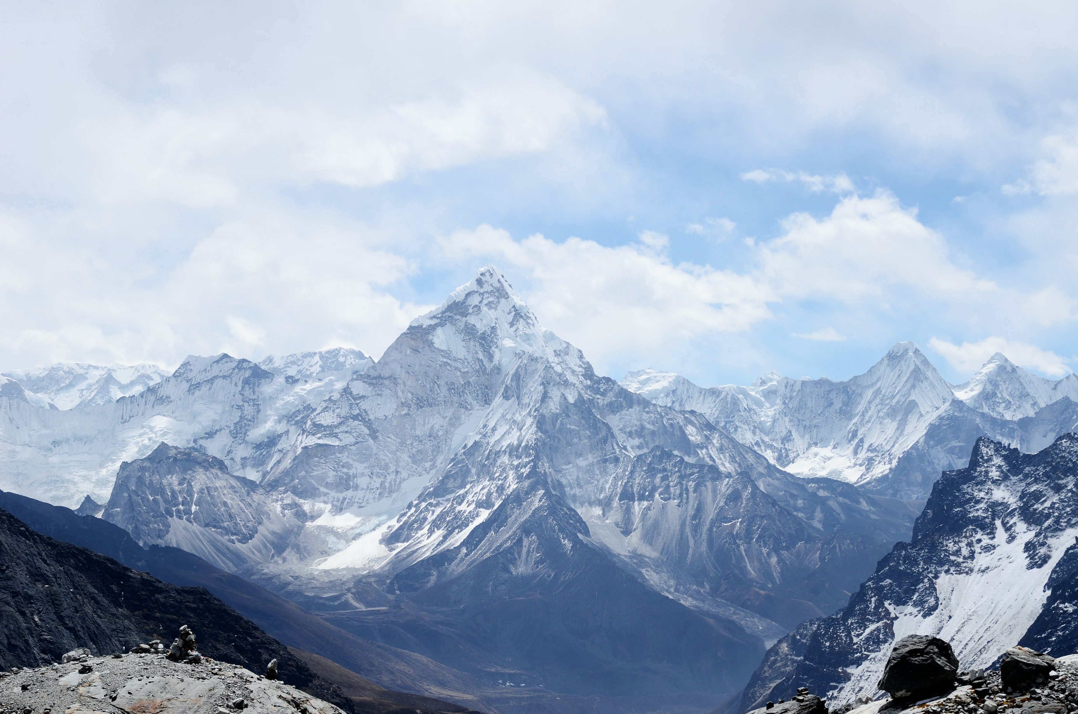 A nice picture of a mountain.